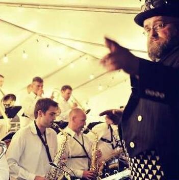 ZatrestBand a Petr Píša - Tančírna Kratochvíle (foto Jana Lábrová Rabenhauptová) ZatrestBand a Petr Píša - Tančírna Kratochvíle (foto Jana Lábrová Rabenhauptová)